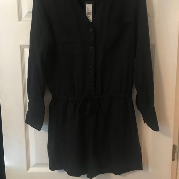 ✨Kenneth Cole long sleeve romper - Picture 4 of 4